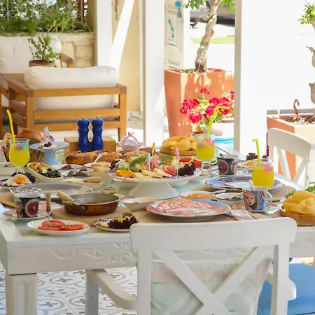 호텔 레이락 부티크 앤 브라서리 알라카티