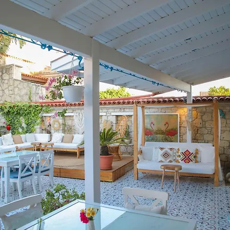 레이락 부티크 앤 브라서리 알라카티