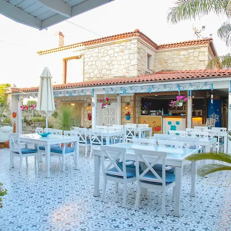 레이락 부티크 앤 브라서리 3* 알라카티