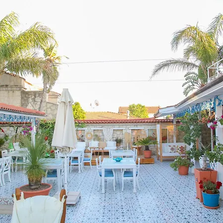 레이락 부티크 앤 브라서리 호텔 알라카티