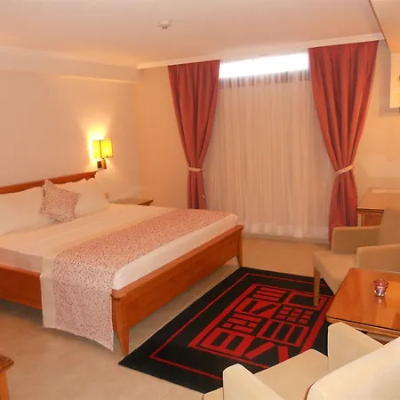 호텔 레이락 부티크 앤 브라서리 알라카티