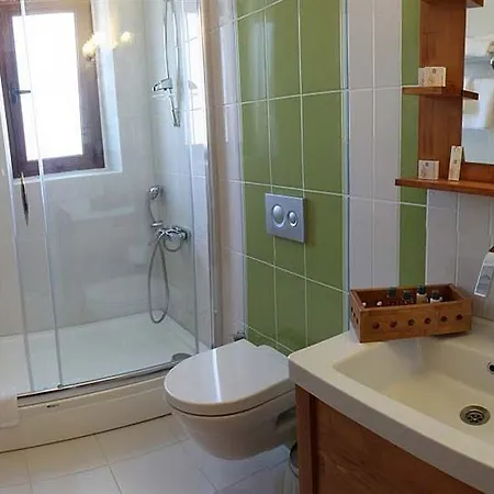 레이락 부티크 앤 브라서리 호텔