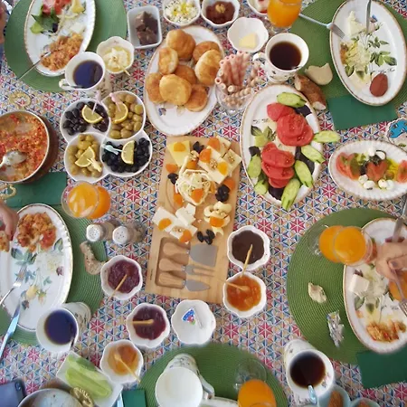 레이락 부티크 앤 브라서리 알라카티