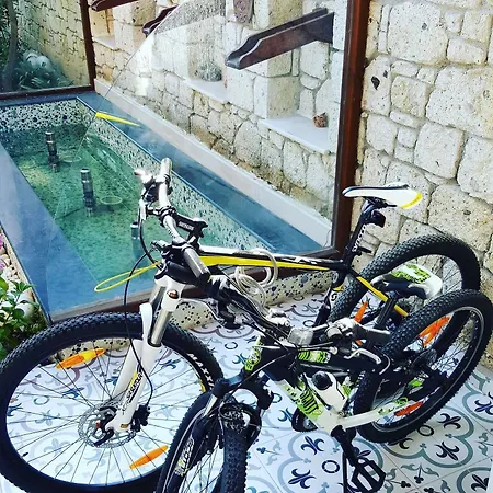 레이락 부티크 앤 브라서리 호텔 알라카티