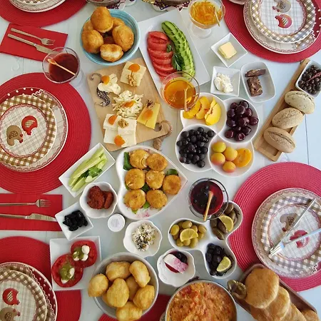 레이락 부티크 앤 브라서리 3* 알라카티