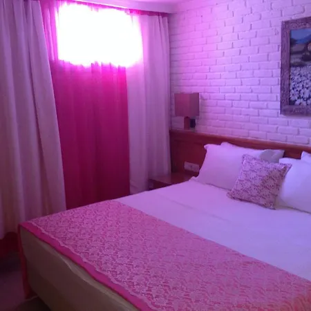 레이락 부티크 앤 브라서리 알라카티